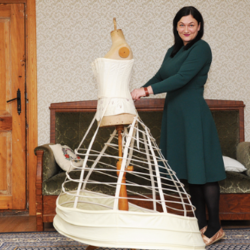 24. Senlaiku kleitu rekonstruētāja | Zanda Zariņa